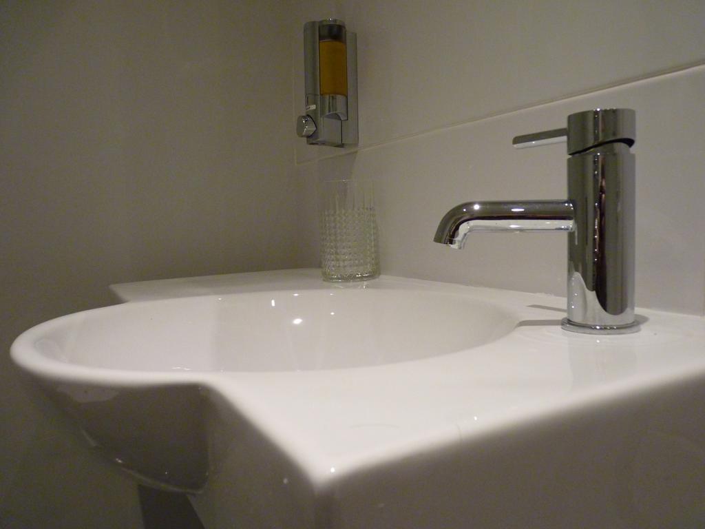 Apartamento Town View Alston Habitación foto